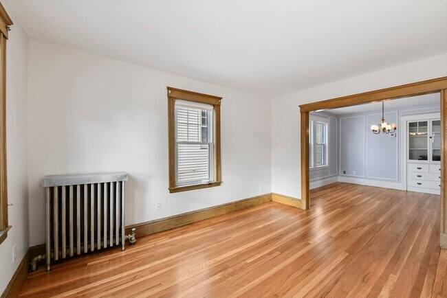 Building Photo - 22 Wyvern St