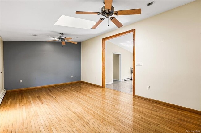 Building Photo - 19 Raker Rd