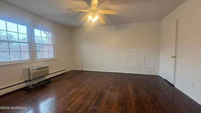 Building Photo - 364 Westwood Ave