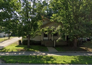 Building Photo - 610 N Plum St