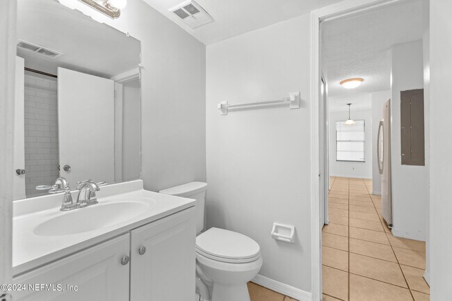 Building Photo - 476 Lombard St
