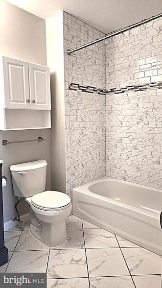 Building Photo - 560 Shetland Ct