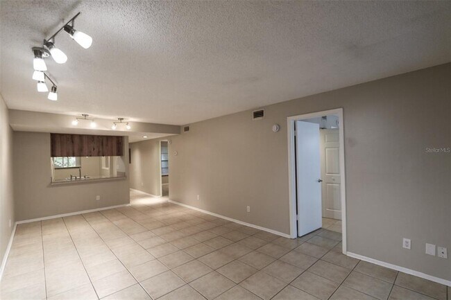 Building Photo - 4957 Puritan Cir