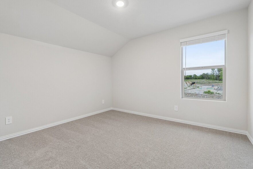 Building Photo - 702 Dotty Dr
