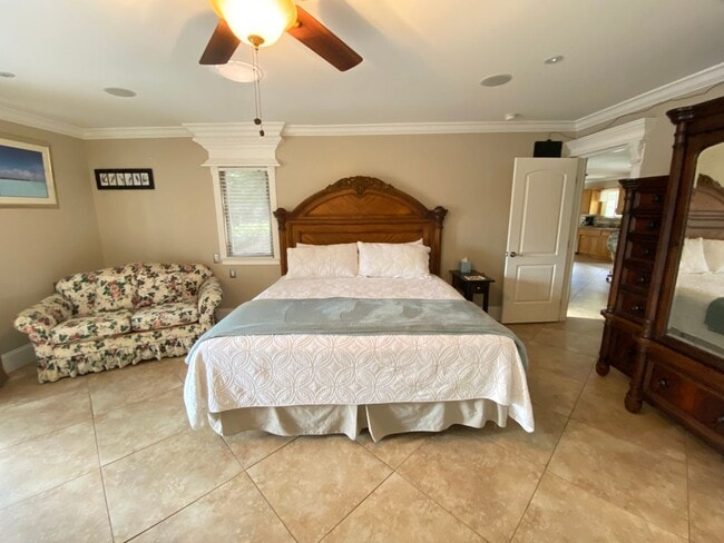 Building Photo - 561 Leisure World