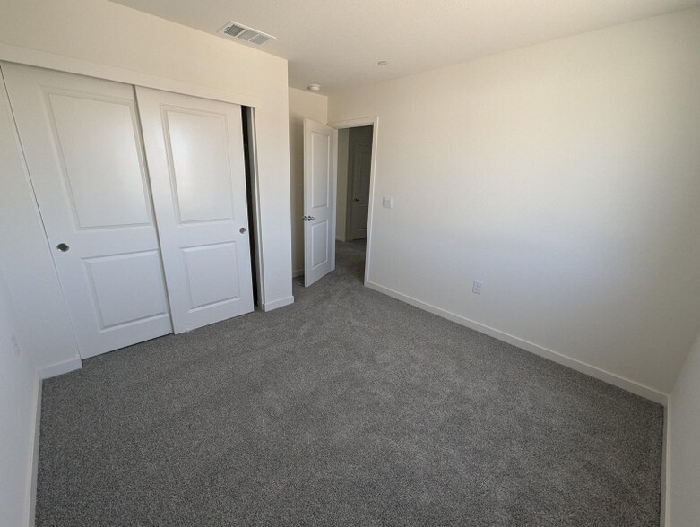 Building Photo - 7804 Forestdale Wy