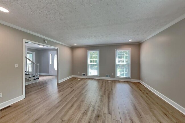 Building Photo - 3163 Oak Springs Way