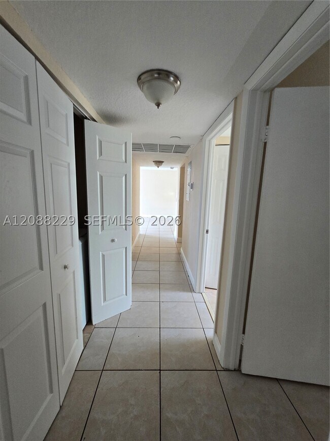 Building Photo - 4181 NW 114th Ave
