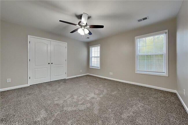 Building Photo - 755 Willowwind Dr