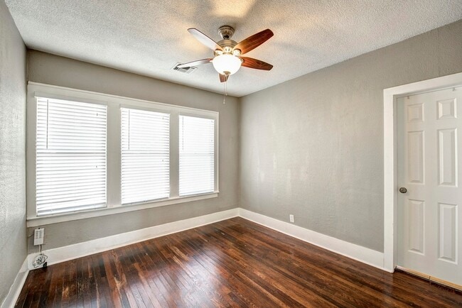 Building Photo - 1135 Woodland St