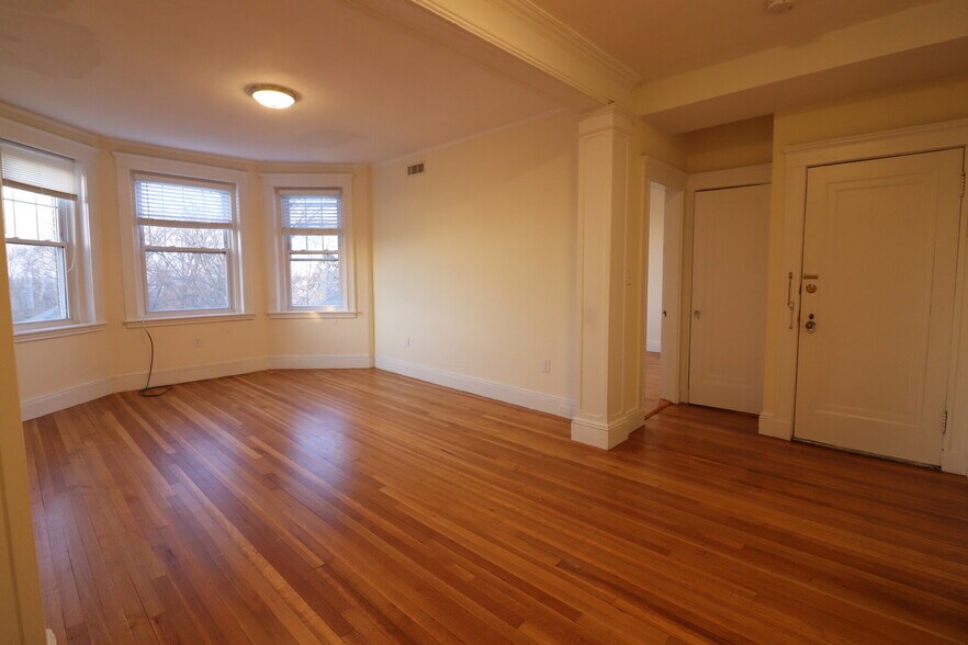 Building Photo - 30 Addington Rd