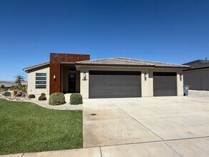 Building Photo - Home for Rent - Pool Access