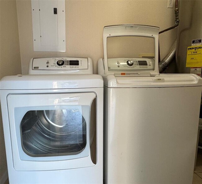 Building Photo - 8401 Millway Dr