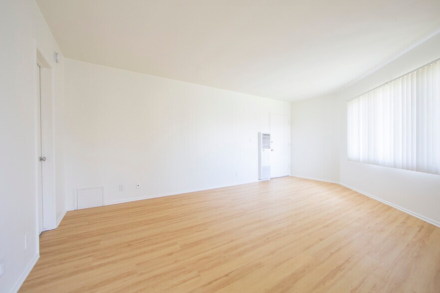 Building Photo - 669 Levering Ave