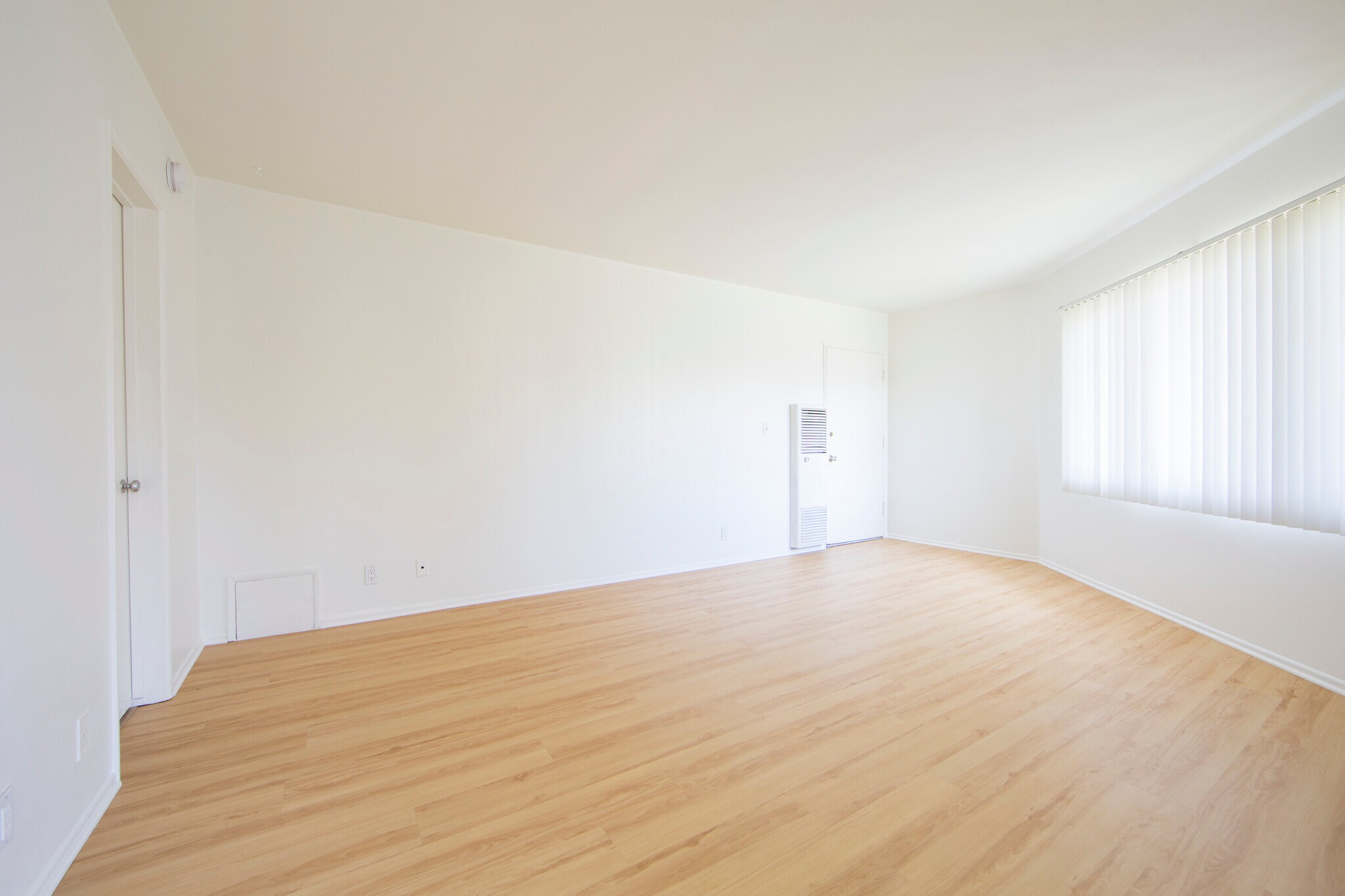 Building Photo - 669 Levering Ave