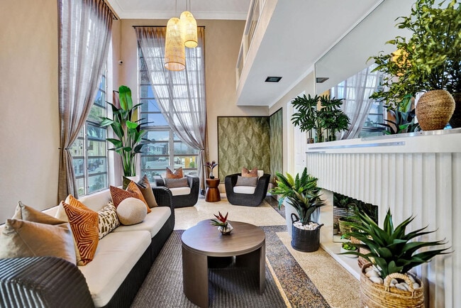 Building Photo - 101 Lucerne Ave