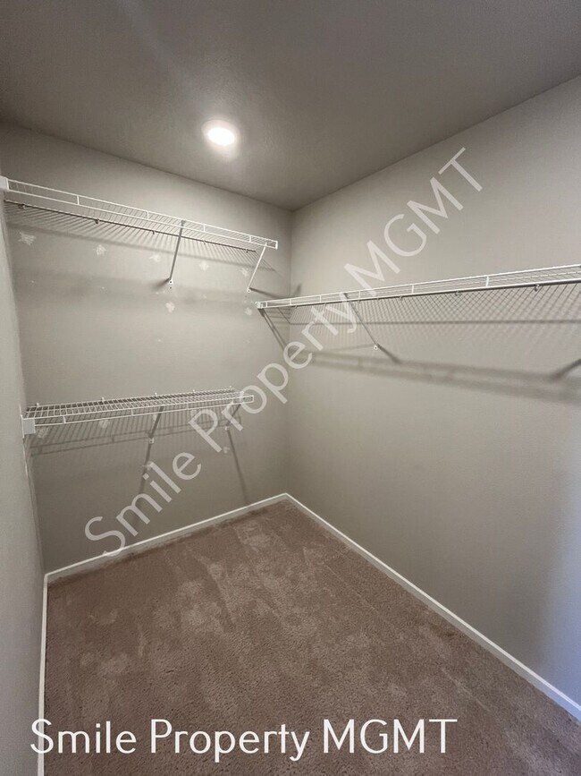Building Photo - 14611 SW 78th Ave