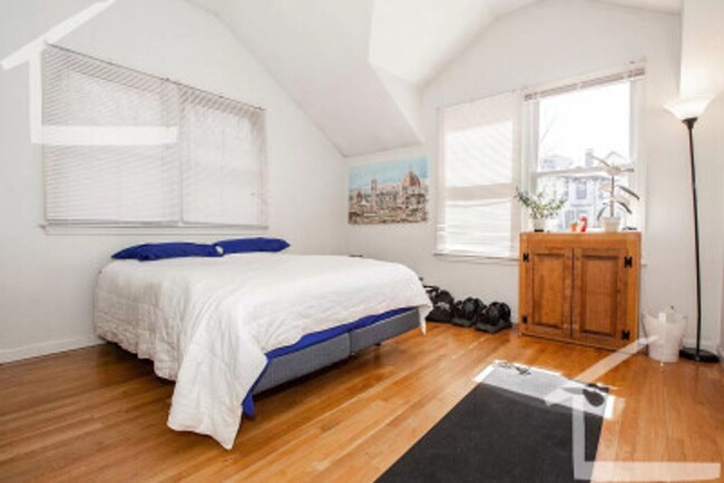 Building Photo - EXTREMELY NICE 6 BED 3BATH IN ALLSTON