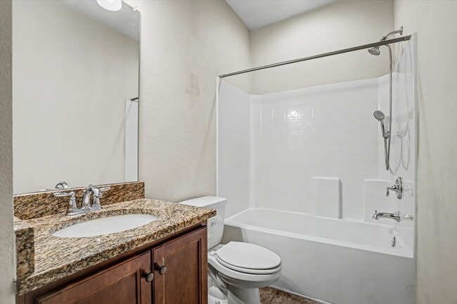 Building Photo - SPACIOUS AND CONVENIENT COMMUTE!