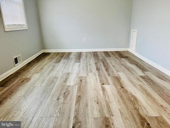 Building Photo - 8134 Mid Haven Rd