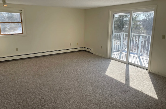 Building Photo - 824 State St