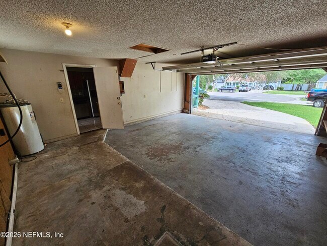 Building Photo - 8176 Kilwinning Ln
