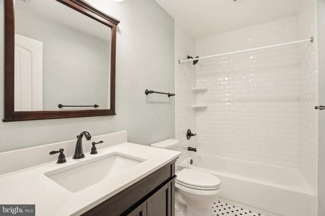 Building Photo - 8875 Carrollton Ave