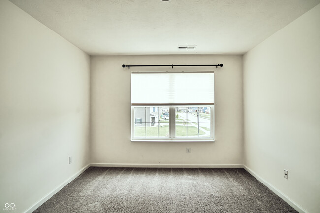 Building Photo - 681 N Crystal Dr