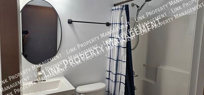 Building Photo - 140 S Elmwood St