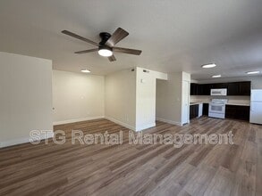 Building Photo - 462 W 300 N