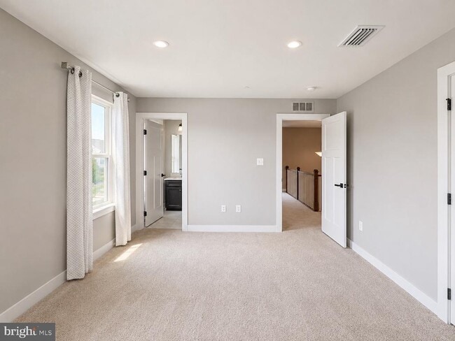 Building Photo - 6809 Ballenger Run Blvd