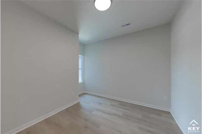 Building Photo - 5458 N Briskbay Ct
