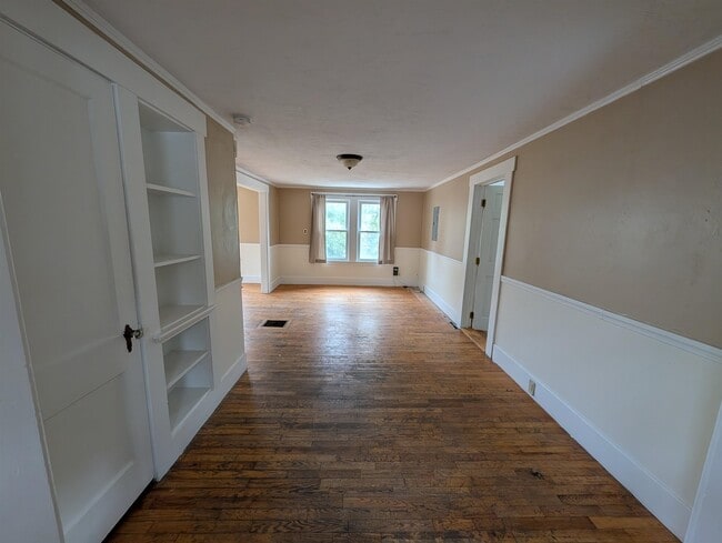 Building Photo - 30 Pleasant St