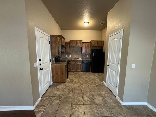 Building Photo - 506 Sladecek Dr