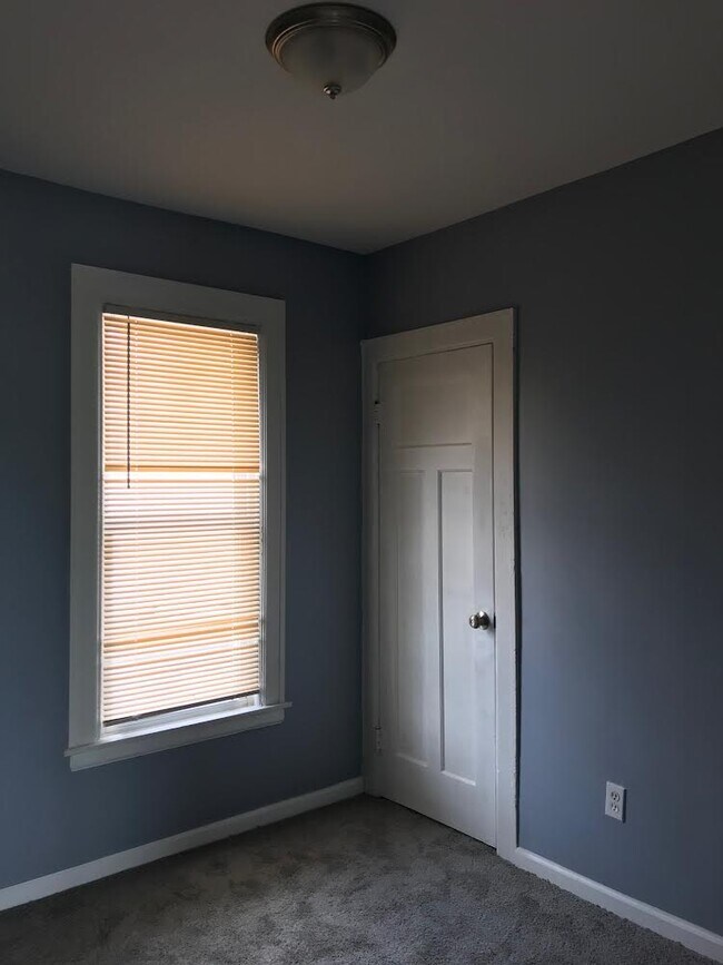 Building Photo - 3853 Garland St