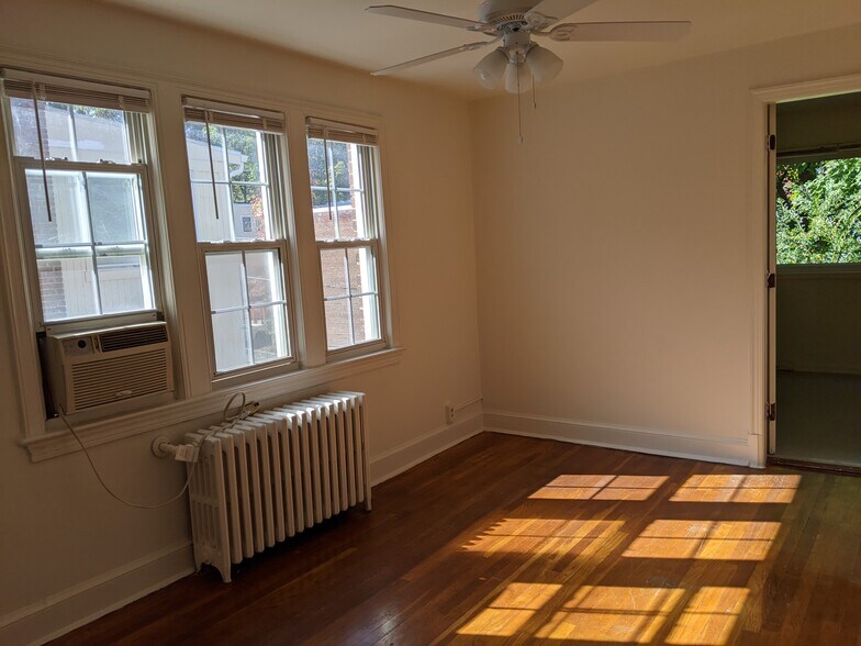 Building Photo - 2316 40th St NW