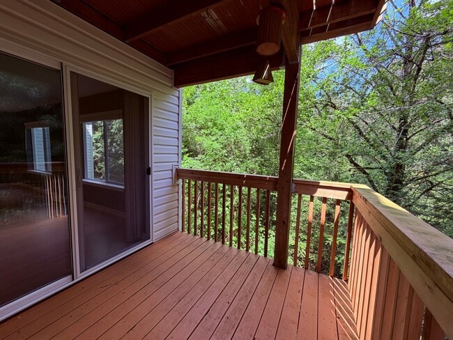 Building Photo - Updated 2BD/2BA Condo with Green Space Views & Covered Parking