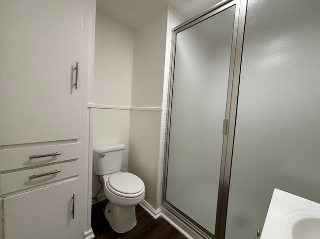 Building Photo - 209 W Alfred St