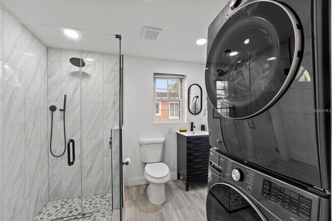 Building Photo - 808 Malone Dr