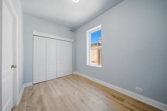 Building Photo - 541 N Lawndale Ave