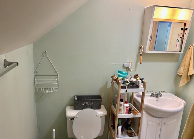 Bath with shower - 1902 Kent W Rd
