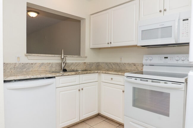 Building Photo - 4270 Calinda Ln