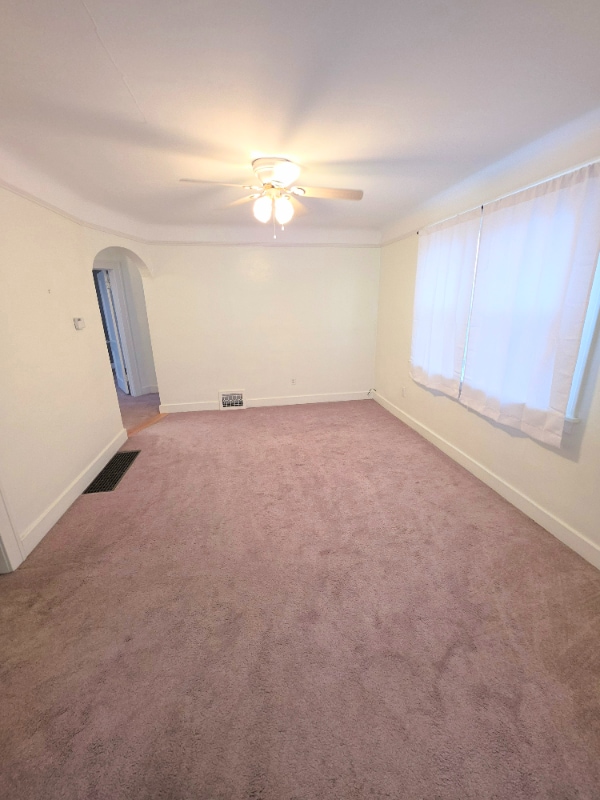 Building Photo - 2337 Burnside Ave