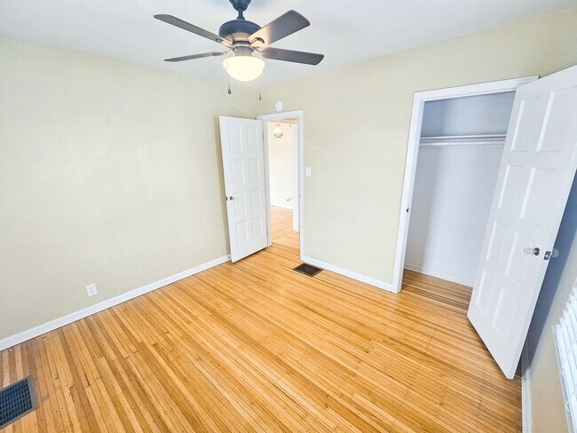 Building Photo - 5352 Crittenden Ave