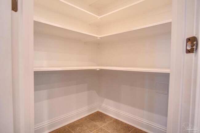 Building Photo - 4865 Spears St