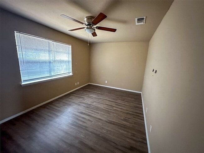 Building Photo - 1206 W Hunt St