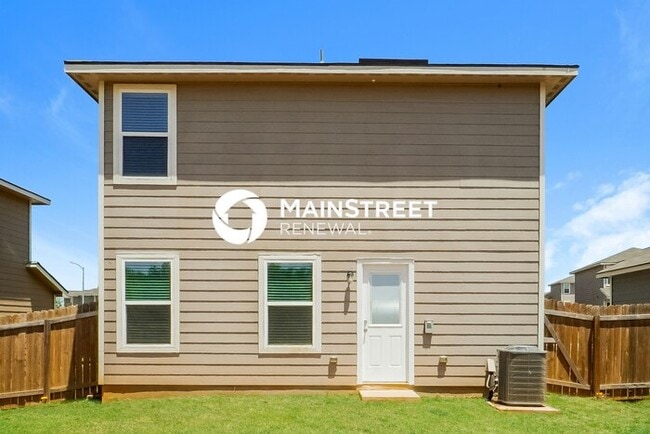 Building Photo - 3 Bedroom Pet-Friendly Home in San Antonio, TX with Main Street Renewal