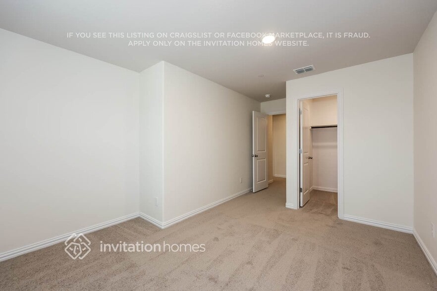 Building Photo - 814 Bonnet Trl