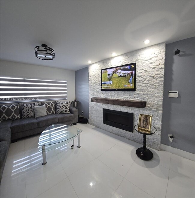 Building Photo - 13958 SW 44th Ln Cir