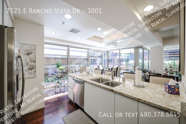 Building Photo - 7121 E Rancho Vista Dr